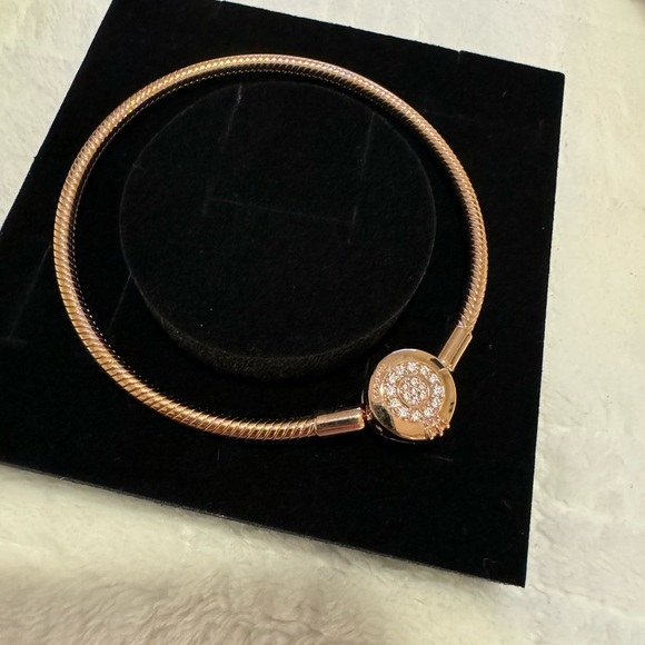 Pandora Sparkling Crown O Snake Chain Bracelet - Picture 3 of 7